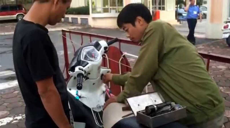 sửa khóa xe máy