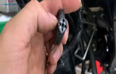 Cách dò tìm mở nắp từ xe máy