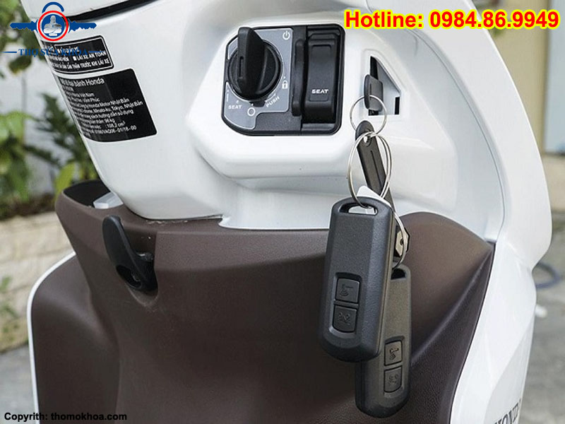 Cách Mở Khóa Cổ Xe Vision