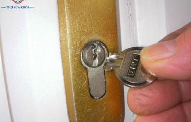 Cách Sửa Ổ Khóa Bị Kẹt