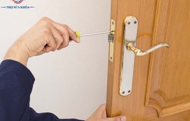 Thay Khóa Cửa Gỗ