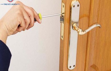 Cách Sửa Khóa Cửa Tay Gạt Bị Kẹt