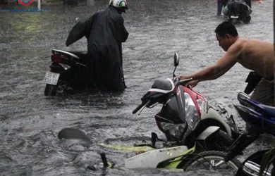 Cách Xử Lý Khi Xe Máy Ngập Nước