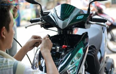 Xe Vario Mở Khóa Không Lên Điện?