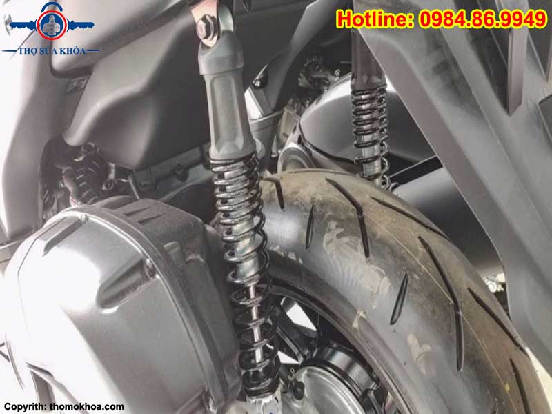 Giảm Xóc Xe Lead Bị Chảy Dầu