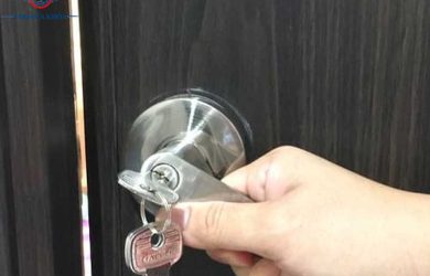 Khóa Cửa Khó Mở