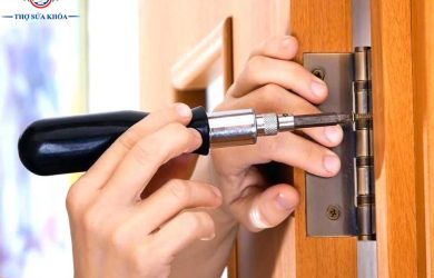 Nguyên Nhân Cửa Gỗ Tự Nhiên Bị Xệ