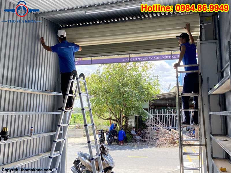 Thợ Sửa Khóa Cửa Cuốn Tại Cầu Giấy