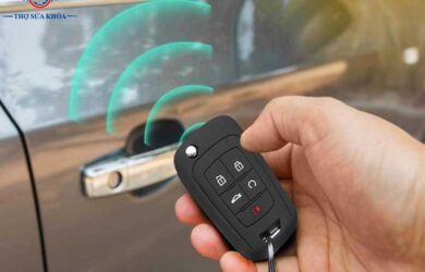 Khi Chìa Khóa Smartkey Hết Pin và Không Mở Được Cửa