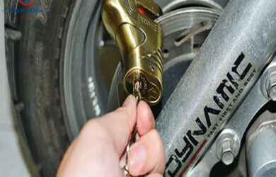 Mở Khóa Càng Cua, Khóa Bánh Xe Máy Khi Mất Chìa