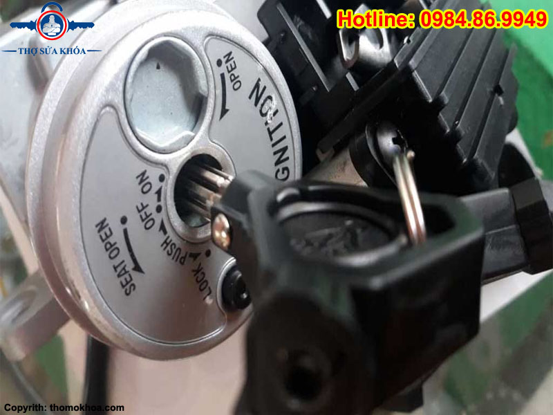 Mất Chìa Khóa Cùm Tay Ga