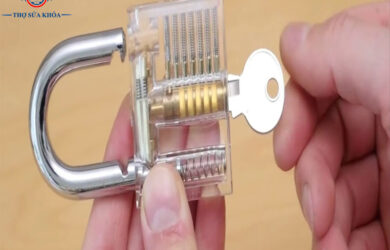 Mở Ổ Khóa Trong Suốt