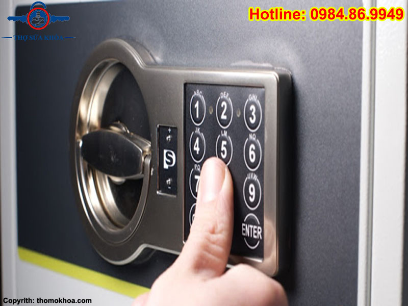 Bàn Phím Két Sắt Điện Tử Bị Liệt