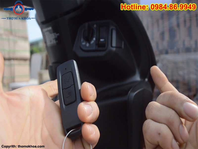 Cách Sử Dụng Khóa Chống Trộm Xe Vision
