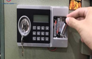 Két Sắt Điện Tử Hết Pin và Mất Chìa Khẩn Cấp