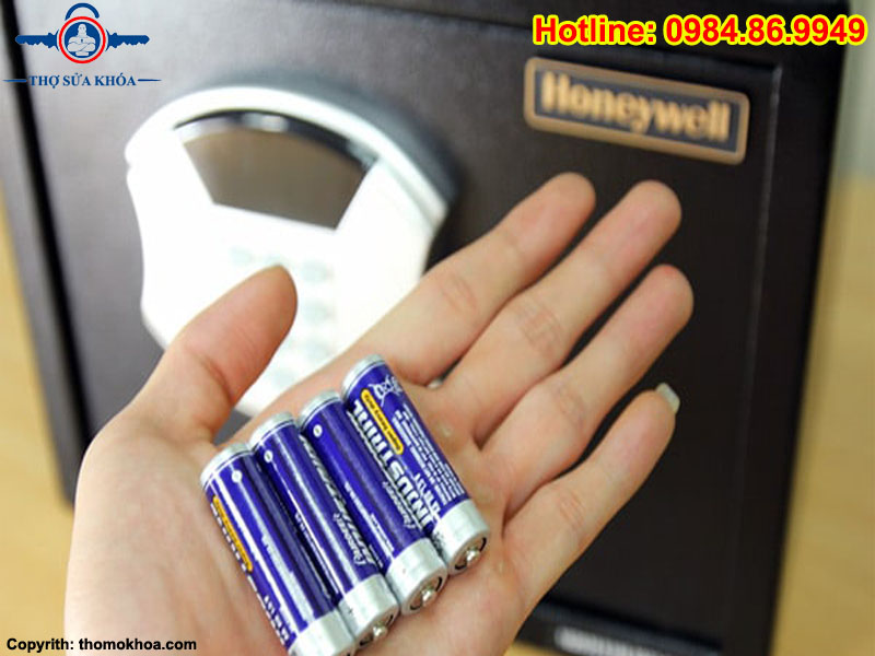 Tần Suất Nên Thay Pin Cho Két Sắt Điện Tử và Vân Tay