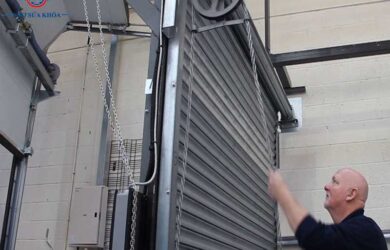 Cách kéo xích cửa cuốn nhẹ nhàng không mất sức