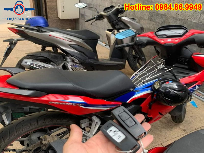 Cách Nổ Máy Khẩn Cấp Bằng Mã ID Trên Xe Tay Ga Yamaha Khi Mất Chìa