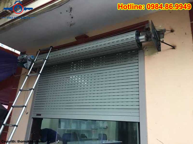 Cách Vệ Sinh Ray Cửa Cuốn Không Gây Tiếng ồn