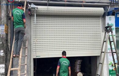 Cách bảo dưỡng ổ khóa cửa cuốn bền bỉ qua mùa mưa