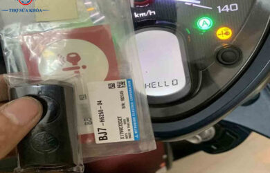 Tự Thay Pin Chìa Khóa Smartkey Yamaha