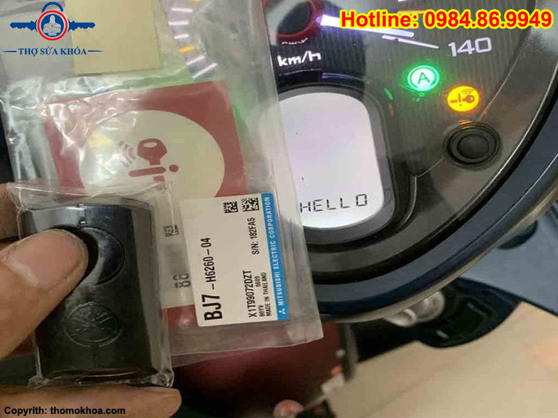 Tự Thay Pin Chìa Khóa Smartkey Yamaha